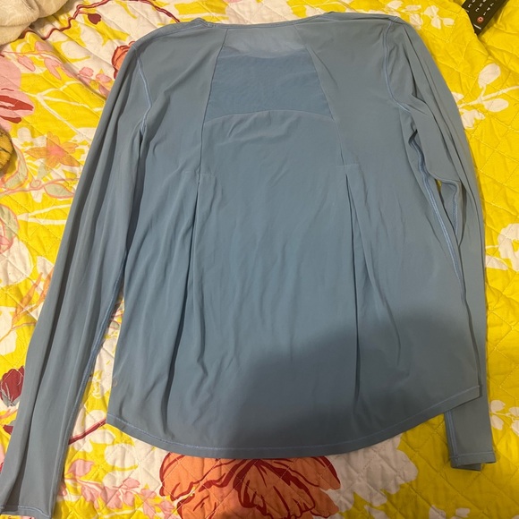 Blue Lululemon long sleeve with mesh - Picture 2 of 4